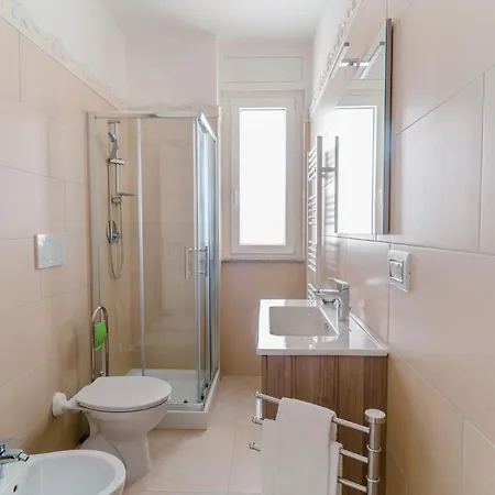 Scaringi Palace B Trani