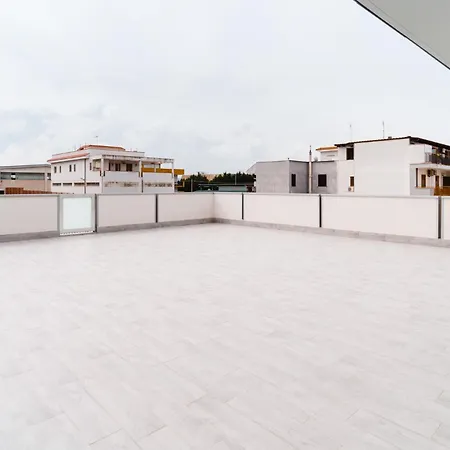 Guesthost - Scaringi Palace B