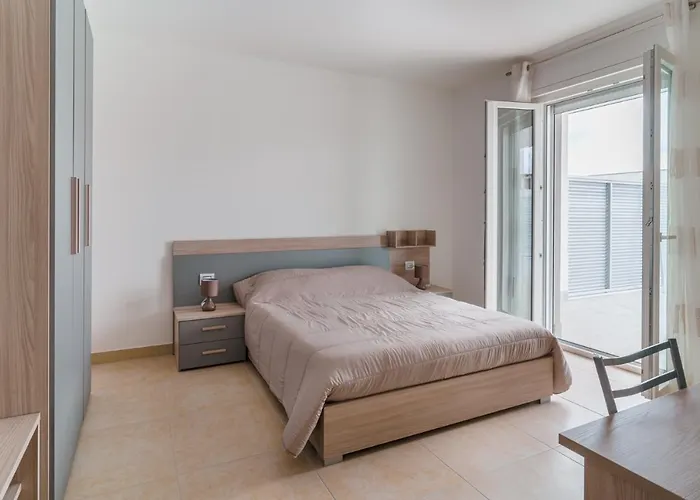 Daire Scaringi Palace B Trani