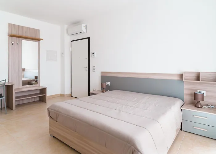 Scaringi Palace B * Trani